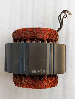 سیم پیچ استاتور کمپرسور کولر گازی پیستونی تکامسه لبه دار فیش پایین مدل JAH5527E