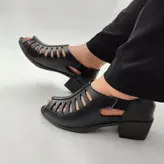 صندل خورشیدی sun زنانه پاشنه 5 سانت رویه چرم خارجی درجه یک سبک نرم و با کیفیت با قالب استاندارد و ارسال رایگان سایزبندی 37‌ تا 40 محصول تکوتوک مشهد