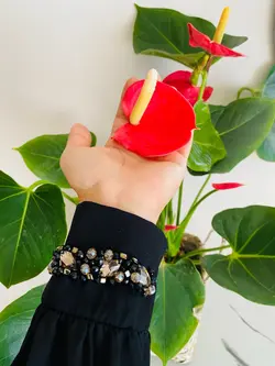 ساق دست جواهر دوزی