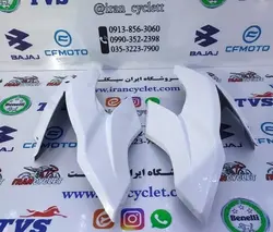 کاور بغل بلوری چراغ موتور سیکلت آپاچی 150/160/180سفید شرکتی ( دست )