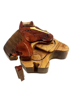 پازل سایر Mane Stay Horse Head All Natural Exotic Woods Puzzle Box 4.75 X 4.5 X 2 With Sliding Wooden Key Lock Sliding Cover And Inner Lid To Hidden Compartment. Hand Made Wood Onlay Design On Lid. 