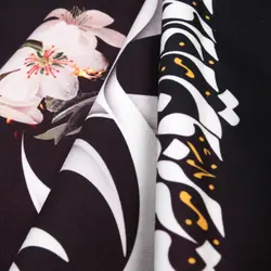 کتیبه مخمل آیفونی طرح یاس کبود شعار الزهرا مادرم زمین خورد و جگرم تیر کشید 20*40