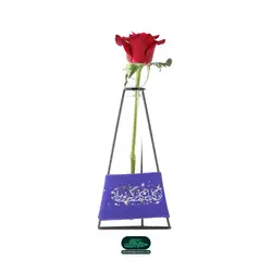 گلدان شیشه ای با پایه فلزی طرح ای گل یاس گل نرگس تو می آید