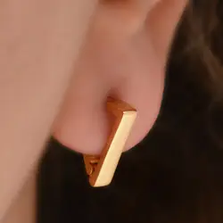 گوشواره طلا 18 عیار زنانه طلای مستجابی مدل مثلث کد 01