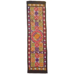 رومیزی مستطیل باریک سوزن دوزی کد SOOZRA72