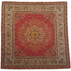 رومیزی مربع ترمه ابریشم کد TRM207 نفیس رنگ قرمز آستر زرشکی لبه مغزی دوزی