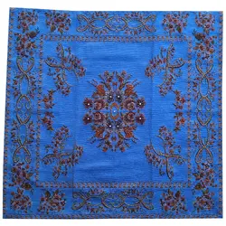 رومیزی مربع مخمل منجوق دوزی کد MAKHKOOBMOR1