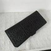 کیف دسته چک چرم طبیعی ودست دوز .هم بادوام ،هم جادار،هم شکیل وهم پرکاربرد