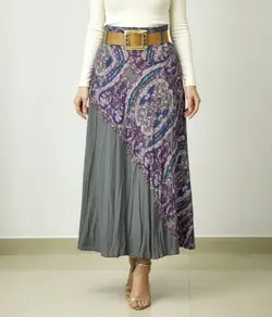 دامن بلند نخی کج راه نیم کلوش طوسی با طرح گل شمشاد آبی و ارغوانی کمربند دار کد0232