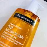 ژل شستشو سالیسیلیک اسید نوتروژینا (نیتروژنا)