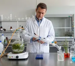 کندانسور مارپیچ آزمایشگاهی طول 60 سانتی متری (مبرد شیشه ای)