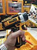 دریل شارژی دیوالت پیچ بند و بکس مدل 2.6AH 24 ولت DSD710KD4