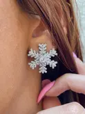 گوشواره نقره مدل دونه برف کد 008