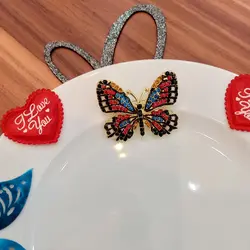 سنجاق سینه پروانه - فروشگاه تیته