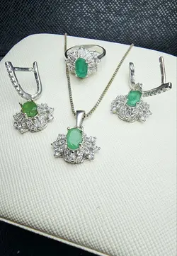 نیم ست زیبای زمرد زامبیا اصل - جواهر خاص