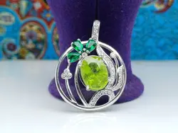 مدال توگردنی زبرجد اصل - جواهر خاص