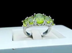 انگشتر نقره زنانه جواهری پنج نگینه زبرجد اصل - جواهر خاص