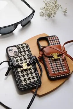 قاب موبایل آیفون پارچه ای و فلزی طرح باربری جا کارتی + بند ست