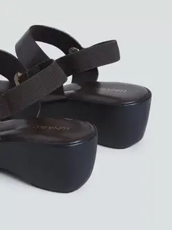 صندل قهوه ای رنگ لونا