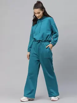 لباس ورزشی آبی رنگ لابها