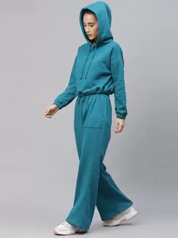 لباس ورزشی آبی رنگ لابها