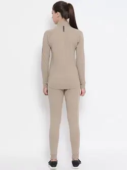 لباس ورزشی رنگ بژ اینوینسیبل