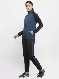 لباس ورزشی آبی مشکی اینوینسیبل