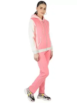 لباس ورزشی صورتی رنگ مونت کارلو