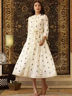 پیراهن سفید رنگ گلدار  اسکاخی