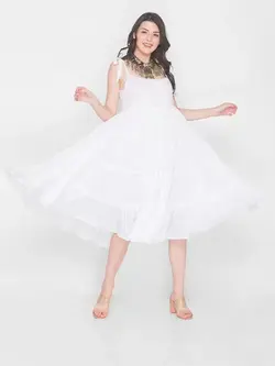 پیراهن سفید رنگ تورکیوز