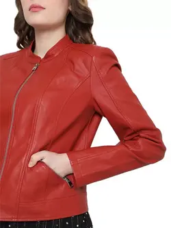 کت چرم قرمز رنگ ورومودا