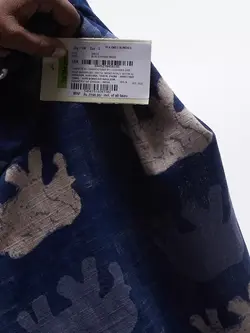 پیراهن آبی رنگ چاپدار این وِیو