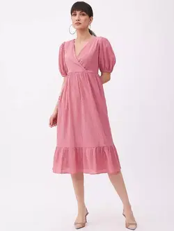 پیراهن صورتی رنگ فیملا