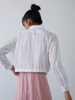 کت سفید رنگ نئون