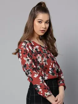 بلوز قهوه ای رنگ گلدار هارپا