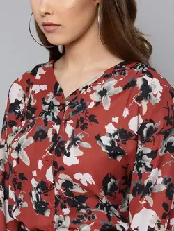 بلوز قهوه ای رنگ گلدار هارپا