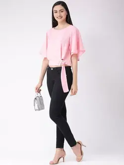 بلوز صورتی رنگ لاتین کوارترز