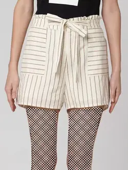 شلوارک کرمی رنگ راه راه ورومودا