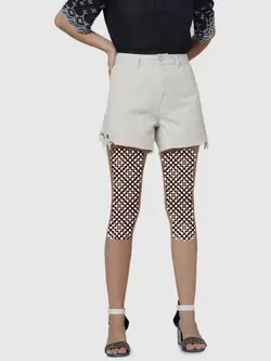 شلوارک سفید رنگ طرح دار ورومودا