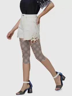 شلوارک سفید رنگ طرح دار ورومودا