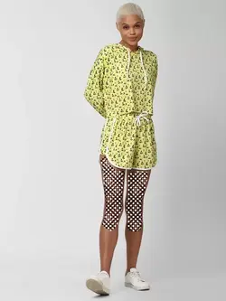 شلوارک زرد رنگ چاپدار فوراور