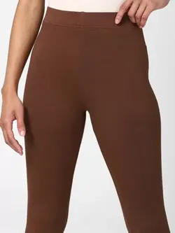 شلوار جذب قهوه ای رنگ فوراور