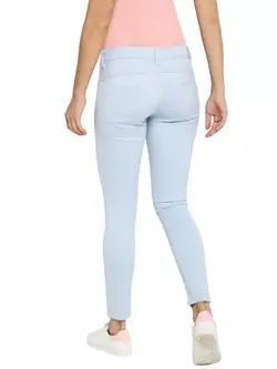 شلوار جین رنگ آبی روشن پِه‌پِه