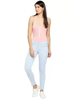 شلوار جین رنگ آبی روشن پِه‌پِه