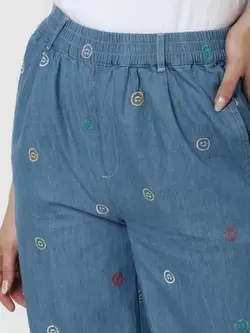 شلوار جین چاپدار آبی رنگ فوراور