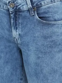 شلوار جین آبی رنگ پِه‌پِه