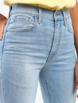 شلوار جین رنگ آبی روشن لِویس