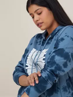 هودی آبی رنگ چاپدار ساسی سودا