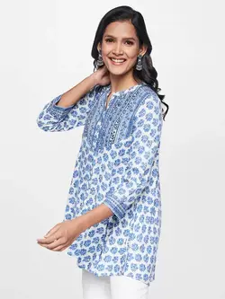 تونیک آبی سفید رنگ طرح دار آی تی اس ای