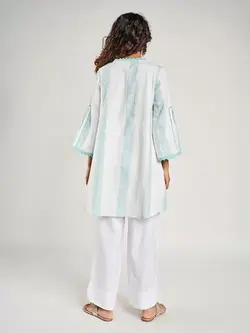 تونیک آبی سفید رنگ گلدوزی شده گلوبال دسی